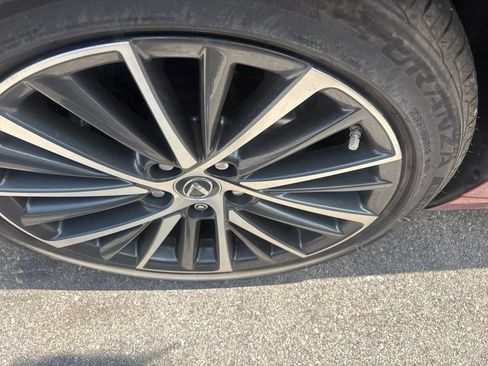 Used 2024 Lexus ES 350 w/ Premium Package FWD image 6