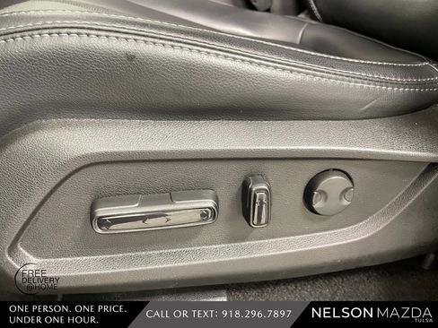 Used 2024 Honda Pilot Touring image 18