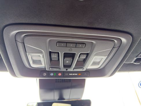 Used 2024 GMC Sierra 1500 Denali Ultimate image 20