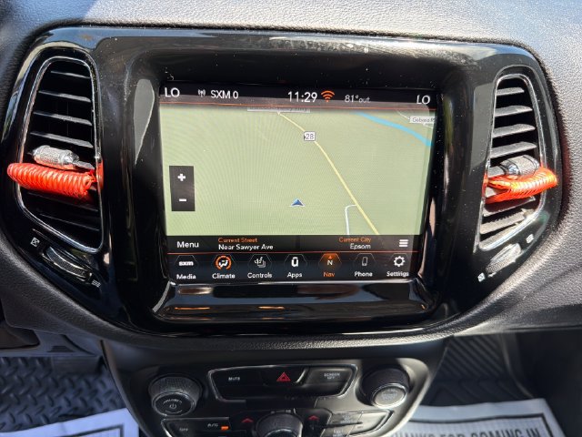 Used 2018 Jeep Compass Limited w/ Navigation Group AWD/4WD image 21