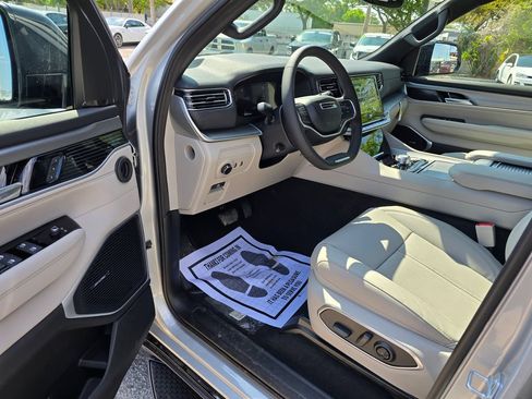 New 2026 Jeep Grand Wagoneer 4WD image 16