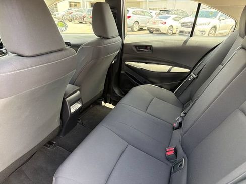 Used 2025 Toyota Corolla LE FWD image 21