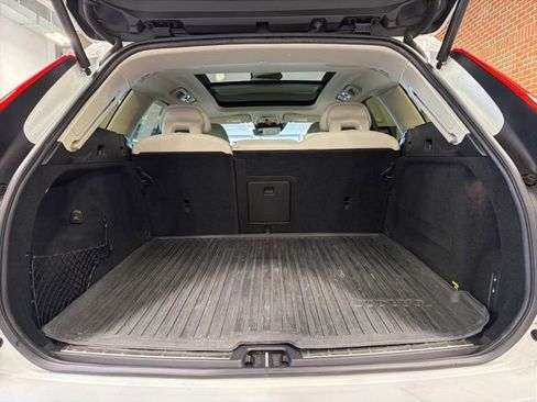 Used 2019 Volvo XC60 T5 Inscription w/ Protection Package image 33