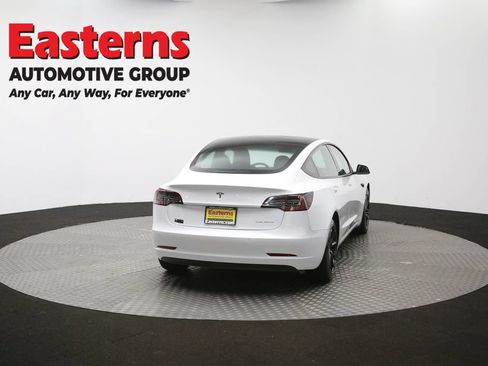 Used 2022 Tesla Model 3 Long Range AWD/4WD image 33