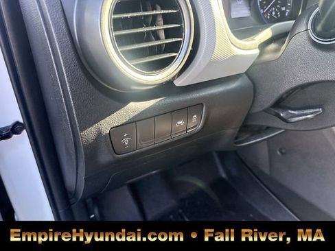 Used 2019 Hyundai Kona SE image 20