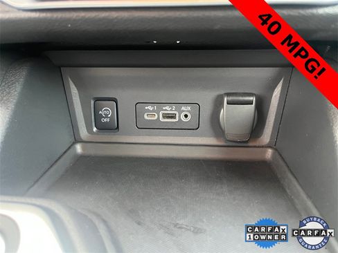 Used 2024 Nissan Sentra SV image 12