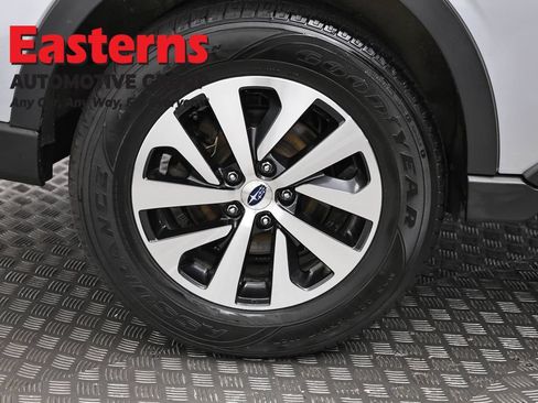 Used 2022 Subaru Outback Premium AWD/4WD image 29