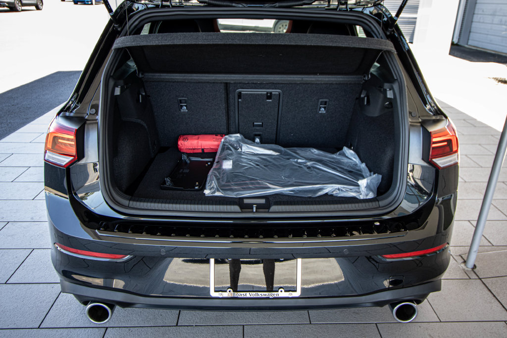 New 2026 Volkswagen GTI SE FWD image 20