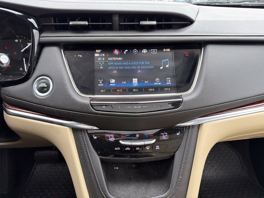Used 2018 Cadillac XT5 Luxury w/ Driver Awareness Package AWD/4WD image 12