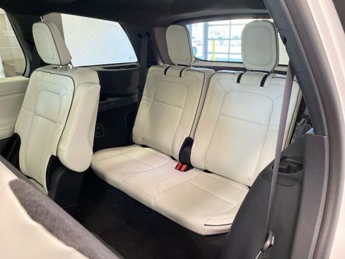 New 2025 Lincoln Aviator Black Label image 10