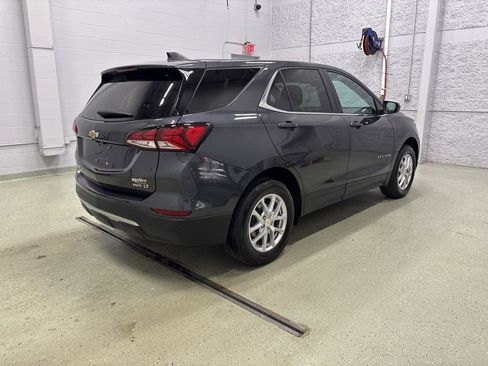 Used 2022 Chevrolet Equinox LT image 3