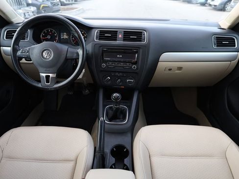 Used 2013 Volkswagen Jetta SE image 19
