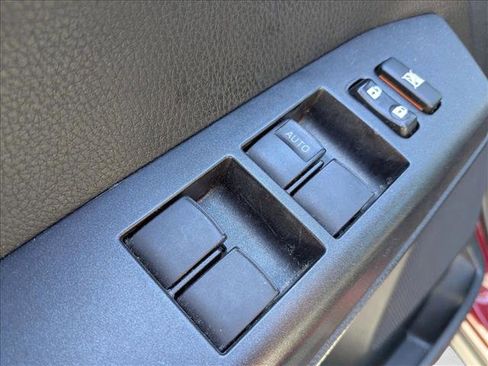 Used 2018 Toyota RAV4 XLE image 10