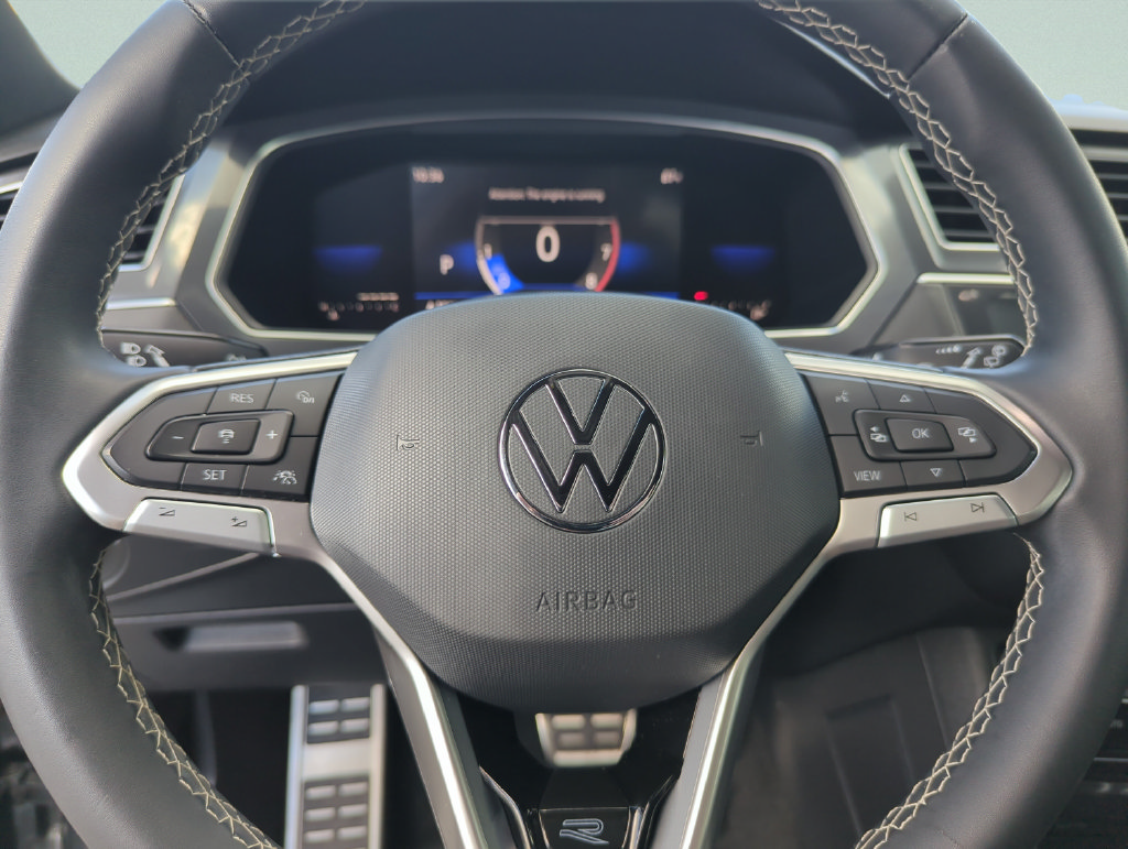 Used 2023 Volkswagen Tiguan SE R-Line FWD image 43