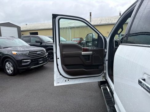 Used 2022 Ford F350 King Ranch w/ Chrome Package AWD/4WD image 22