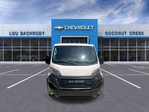Used 2025 RAM ProMaster 2500 w/ Convenience Group FWD image 3