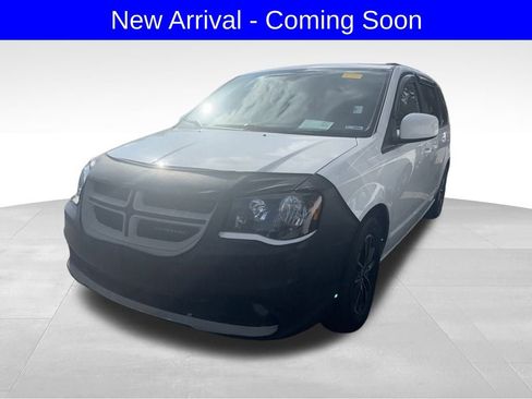 Used 2018 Dodge Grand Caravan GT image 1