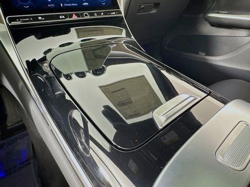 New 2026 Mercedes-Benz GLC 300 4MATIC image 5