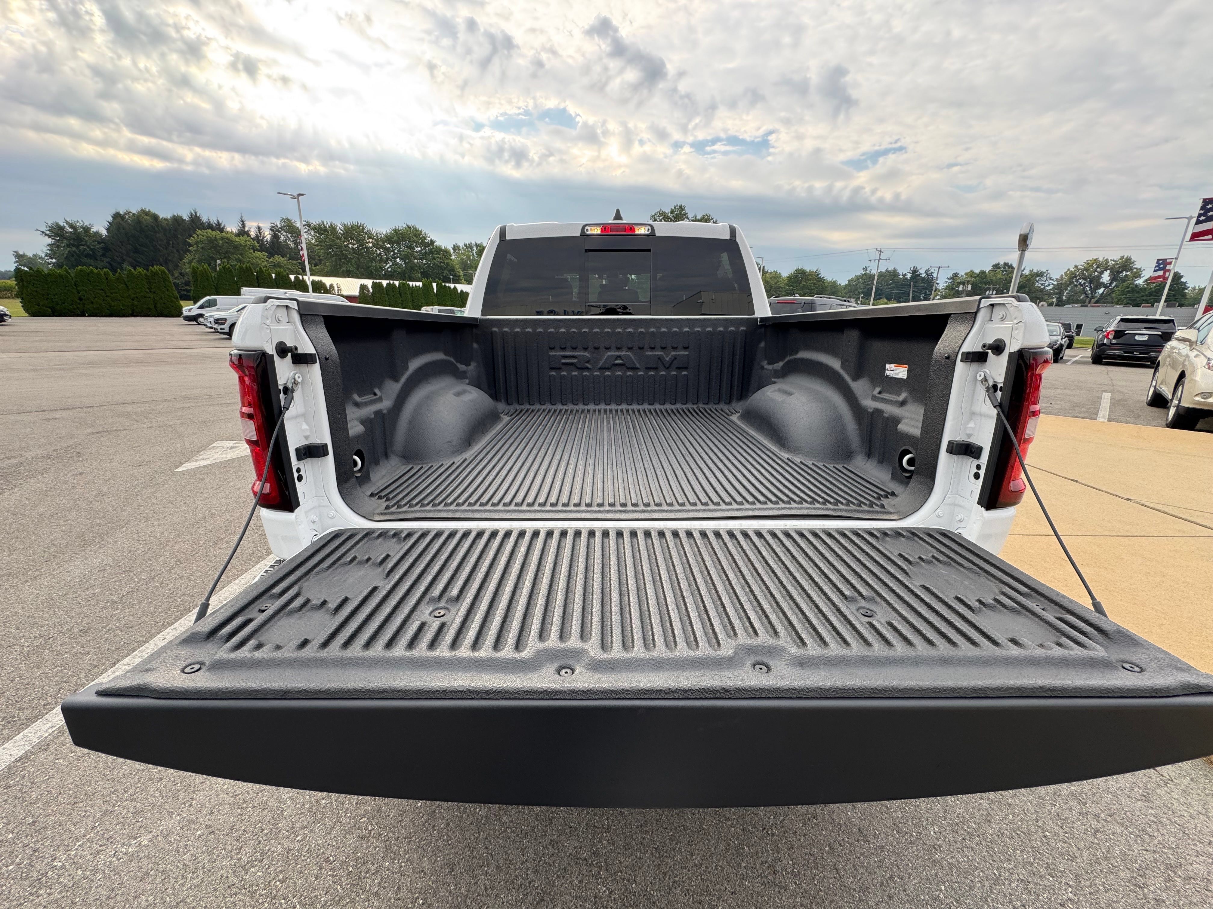 Used 2025 RAM 1500 Big Horn AWD/4WD image 23