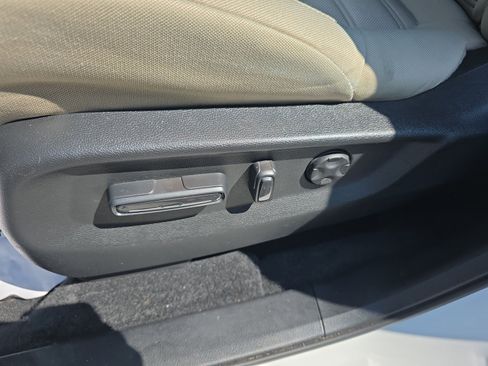 Used 2021 Honda CR-V EX image 17