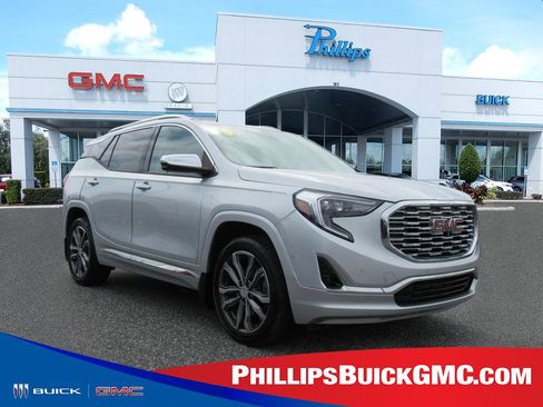 Used 2020 GMC Terrain Denali w/ Denali Premium Package image 1