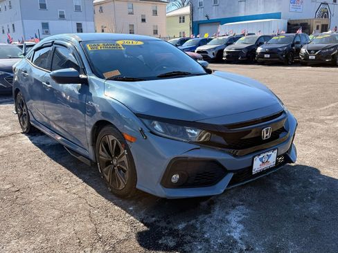 Used 2017 Honda Civic Sport image 2