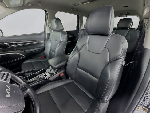 Used 2023 Kia Telluride S FWD image 21
