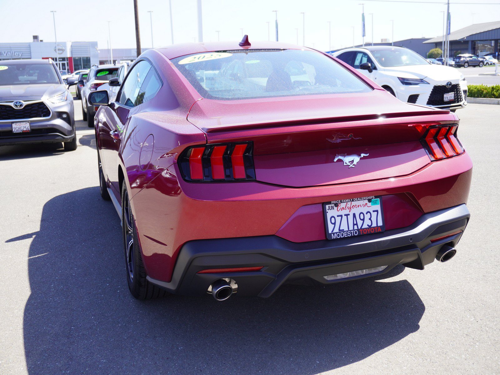Used 2025 Ford Mustang Premium RWD image 8