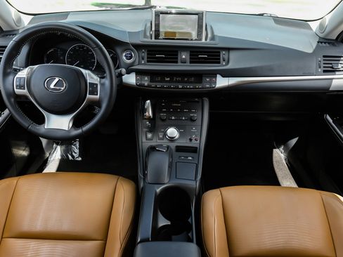 Used 2012 Lexus CT 200h Premium w/ Premium Audio Pkg FWD image 18