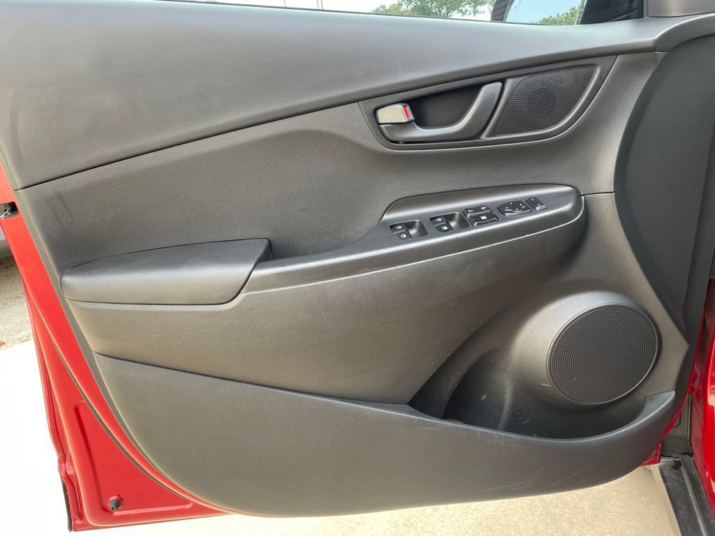 Used 2021 Hyundai Kona SEL FWD image 16
