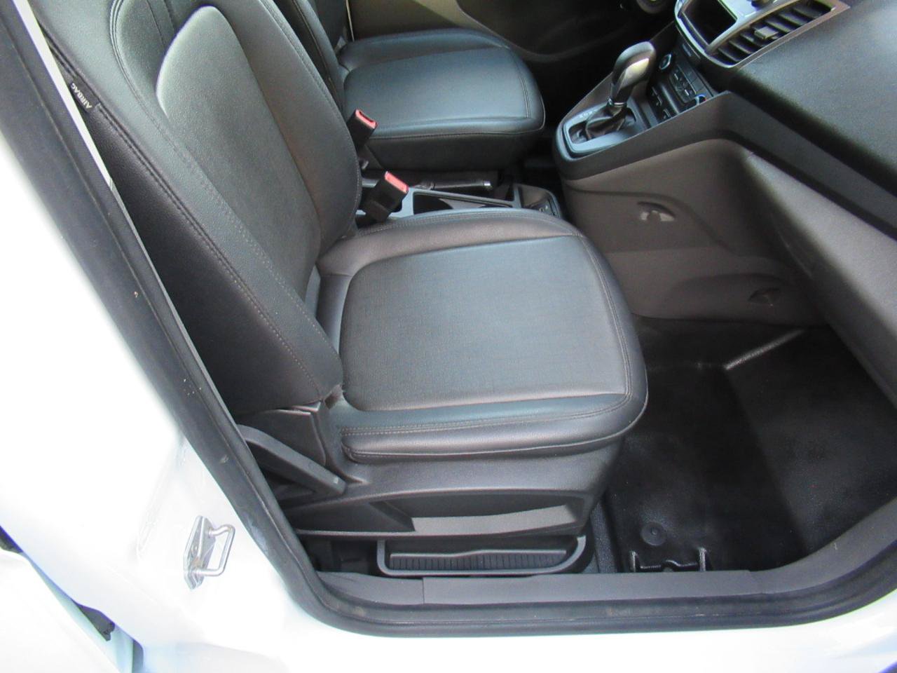 Used 2020 Ford Transit Connect XL FWD image 20