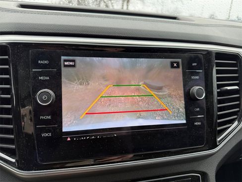 Used 2018 Volkswagen Atlas SEL image 12