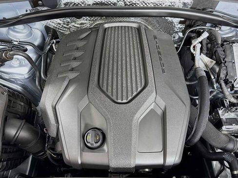 New 2026 Porsche Macan image 32