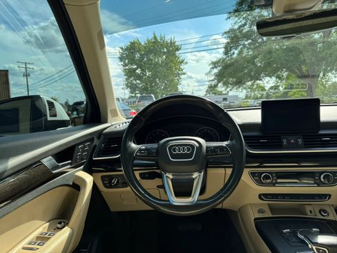 Used 2018 Audi Q5 2.0T Premium Plus w/ Premium Plus Package AWD/4WD image 17