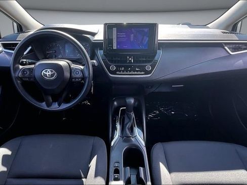 Used 2023 Toyota Corolla LE image 7