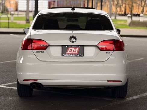 Used 2013 Volkswagen Jetta TDI FWD image 6