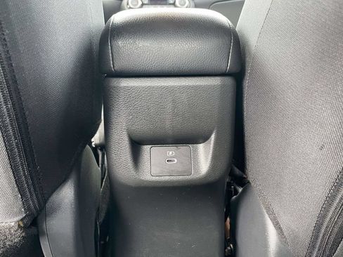 Used 2024 Nissan Versa SR FWD image 13