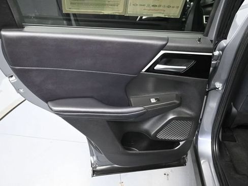 Used 2024 Mitsubishi Outlander SE AWD/4WD image 27