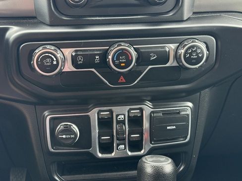 Used 2020 Jeep Wrangler Unlimited Sport S image 28