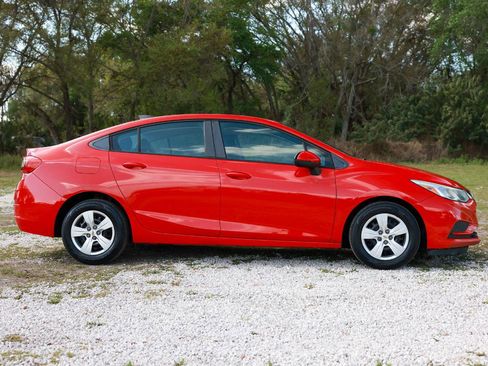 Used 2017 Chevrolet Cruze LS image 13