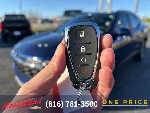 Used 2024 Chevrolet Trax LT w/ Driver Confidence Package image 45