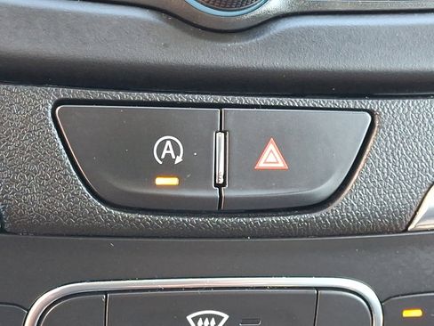 Certified 2022 Chevrolet Equinox LS image 25