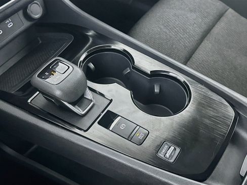 Used 2025 Nissan Rogue SV FWD image 24