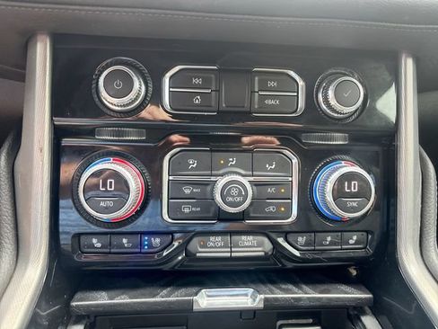 Used 2022 GMC Yukon Denali AWD/4WD image 19