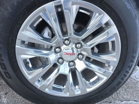 Used 2025 GMC Yukon Denali image 7