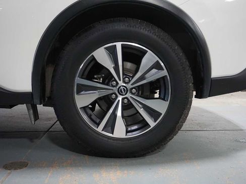 Used 2023 Nissan Murano SV image 9