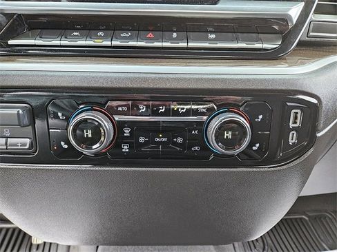 Used 2022 Chevrolet Silverado 1500 LT image 24