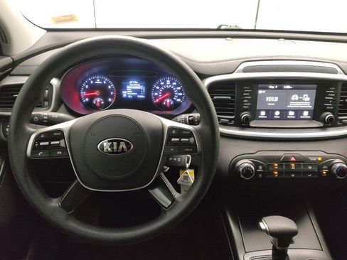 Used 2019 Kia Sorento FWD image 22