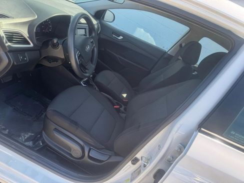 Used 2021 Hyundai Accent SE FWD image 26