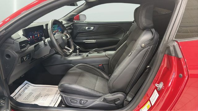 Used 2024 Ford Mustang GT RWD image 14